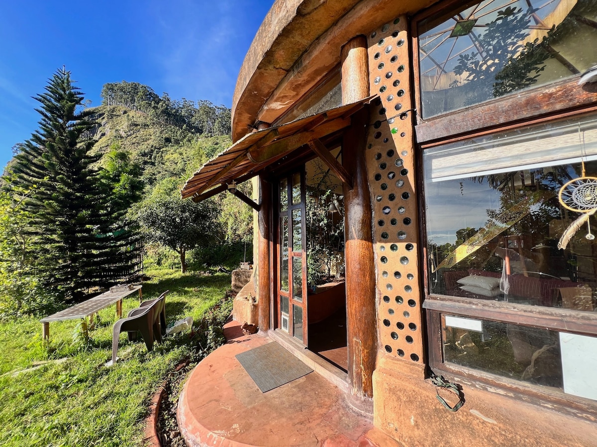 Private garden with panoramic mountain and valley views